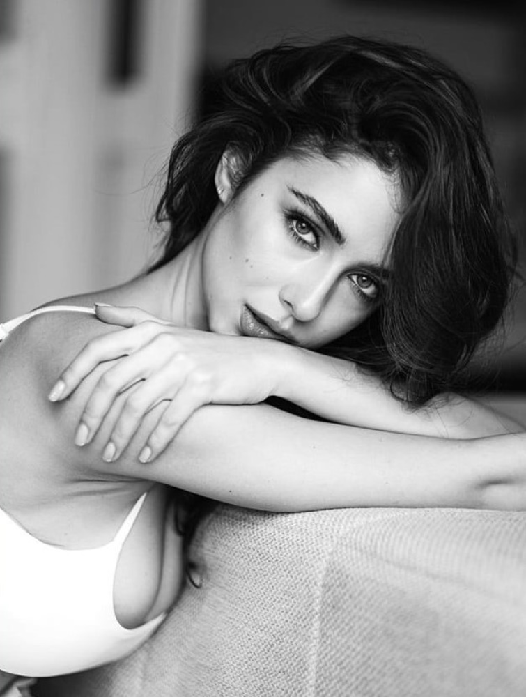 Anastasiia Syniavina: Le Migliori Immagini del Profilo della Modella e Attrice - Image 14