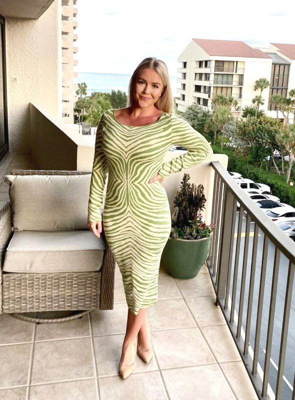 Karoline Leavitt: Les Meilleures Images de Profil de la Modèle et Actrice - Image 4