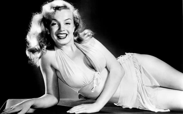 Marilyn Monroe: Best Profile Images of the Famous Model and Actress - Image 12