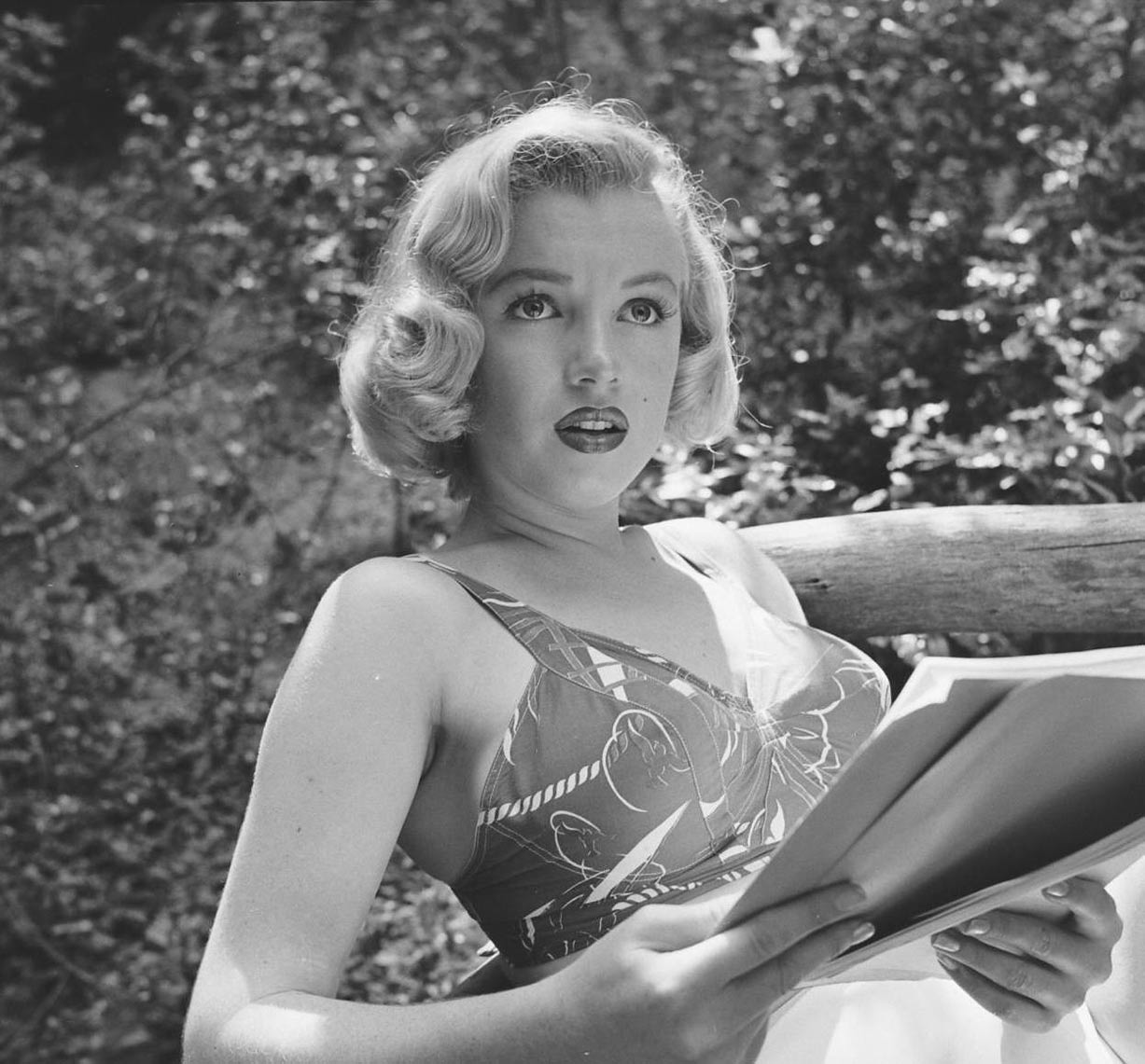 Marilyn Monroe: Best Profile Images of the Famous Model and Actress - Image 9
