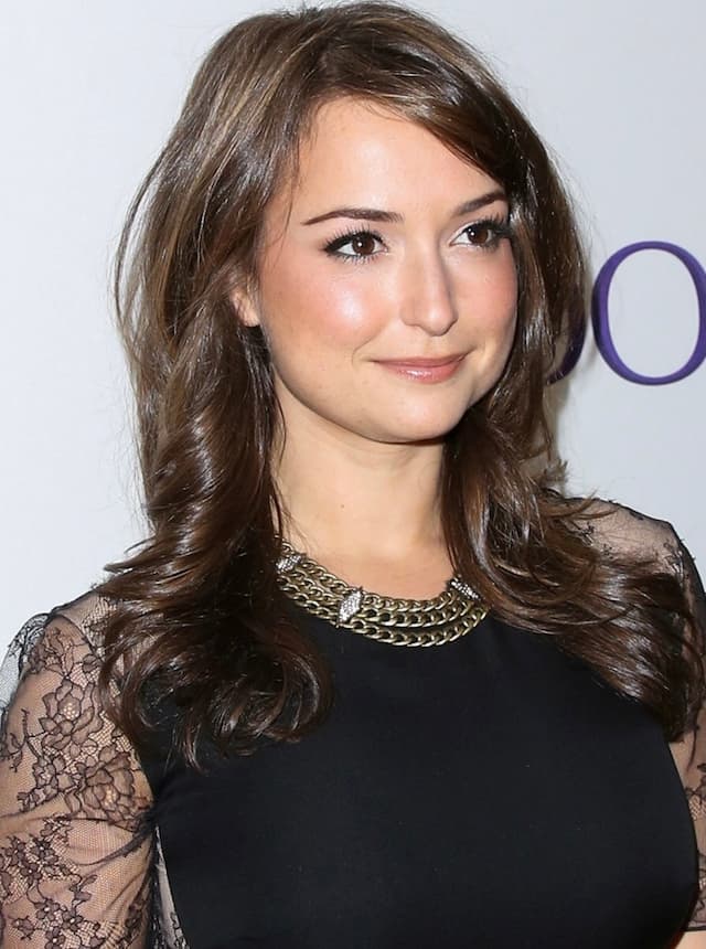 Milana Vayntrub: Les Meilleures Images de Profil de la Modèle et Actrice - Image 6