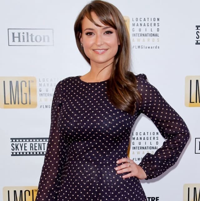Milana Vayntrub: Les Meilleures Images de Profil de la Modèle et Actrice - Image 7