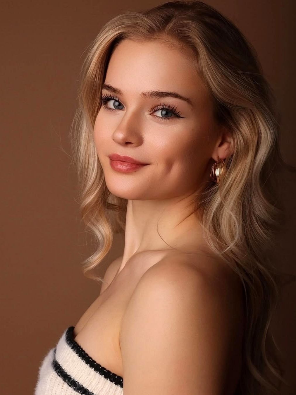 Veronika Miller: Les Meilleures Images de Profil de la Modèle et Actrice - Image 6