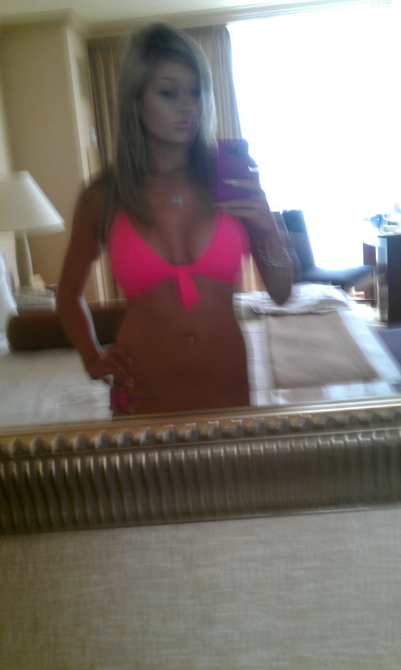 Katie Vernola picture mix (including self-shot pictures)