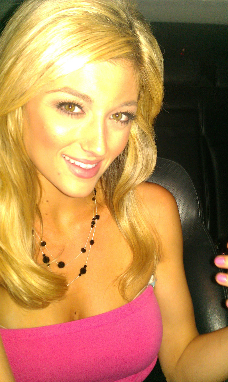 Katie Vernola picture mix (including self-shot pictures)